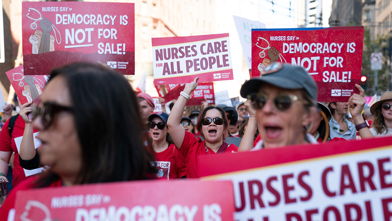 캘리포니아서 '저소득층에 쓰자' 억만장자 5% 과세안 등장