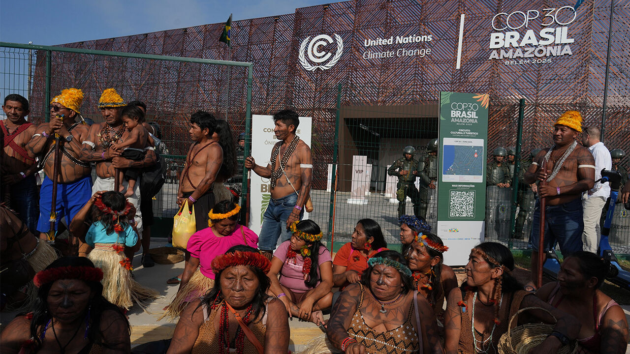 유엔 기후총회서 아마존 원주민 시위 잇따라