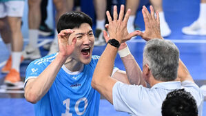 프로배구 대한항공, 현대캐피탈 꺾고 5연승…선두 도약