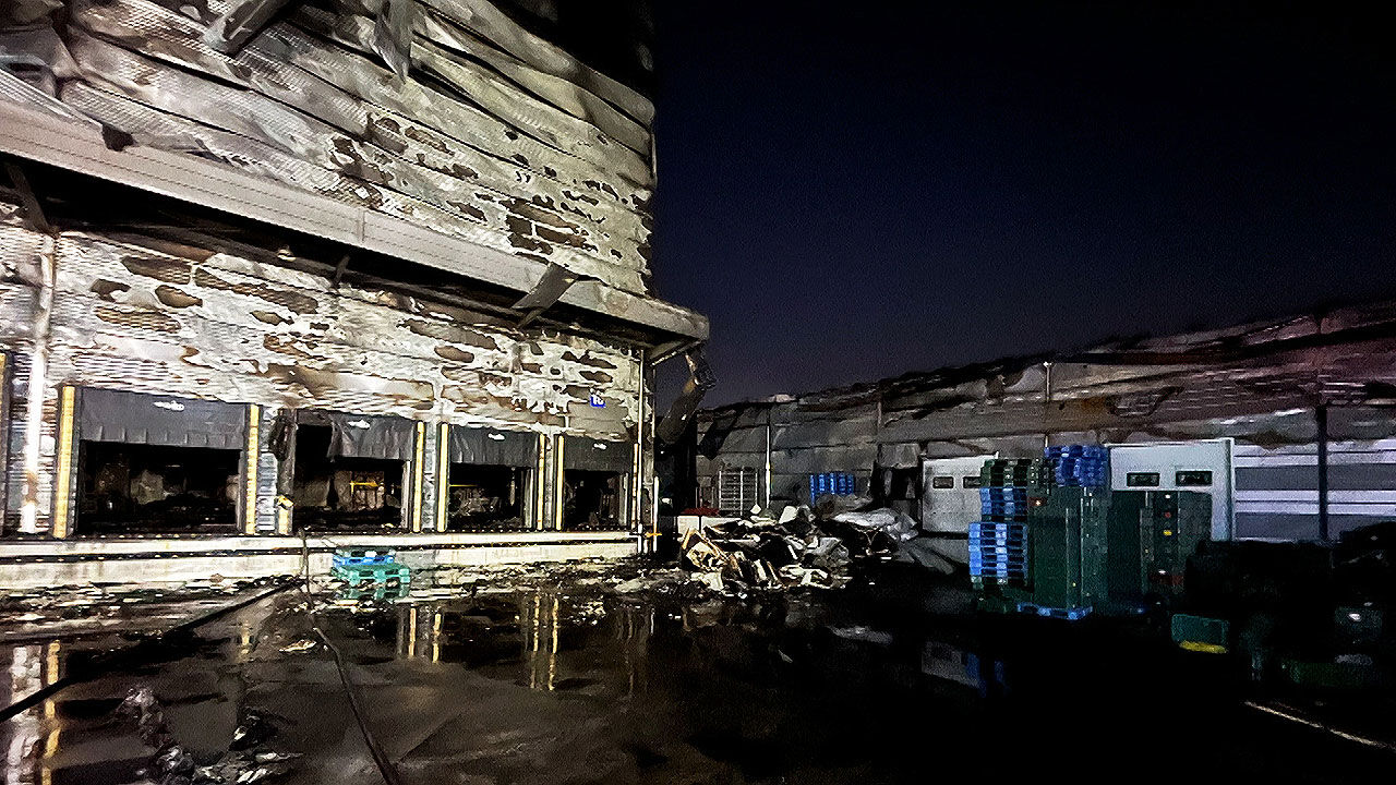 칠곡 물류창고 화재, 12시간 만에 완진…인명피해 없어