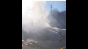 [영상] 양주 갈곡터널 인근서 LPG 탱크로리에 불…한때 도로 통제