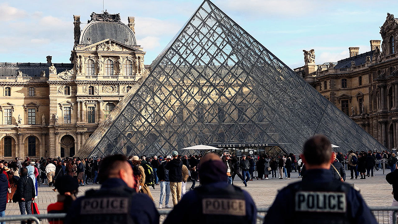 루브르 박물관, 이번엔 건물 안전 문제로 전시실 일부 폐쇄