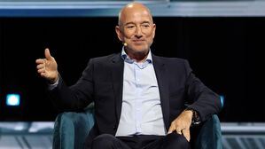 NYT "아마존 창업자 베이조스, AI 스타트업 CEO로 경영 일선 복귀"