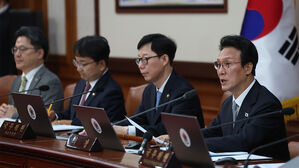 김 총리 "헌법존중 TF 불가피한 조치…과하지도 덜하지도 않게"