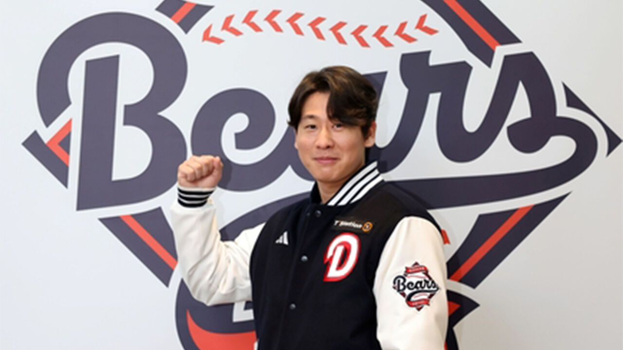 유격수 박찬호, 4년 최대 80억 원에 두산행…올해 FA 1호 계약