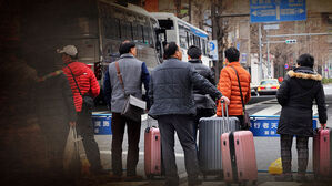 "중국인이 30%" 줄줄이 끊길까 '불안'&hellip;17조 타격?