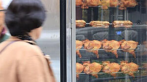 소비자단체 "육계가격 내렸는데 치킨가격 왜 올리나"