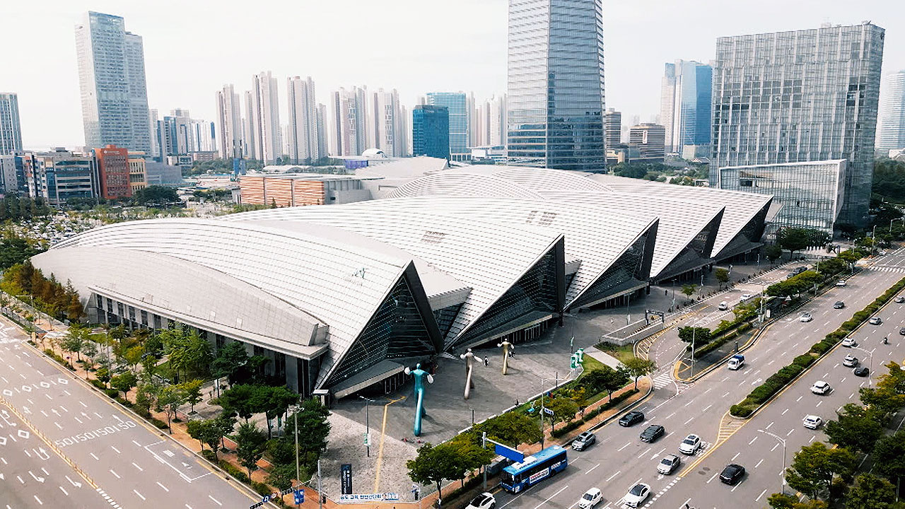 '2025 인천아트쇼' 6만 명 관람…