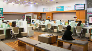 4대 은행 가계대출 셧다운 임박…올해 계획보다 24% 더 늘어