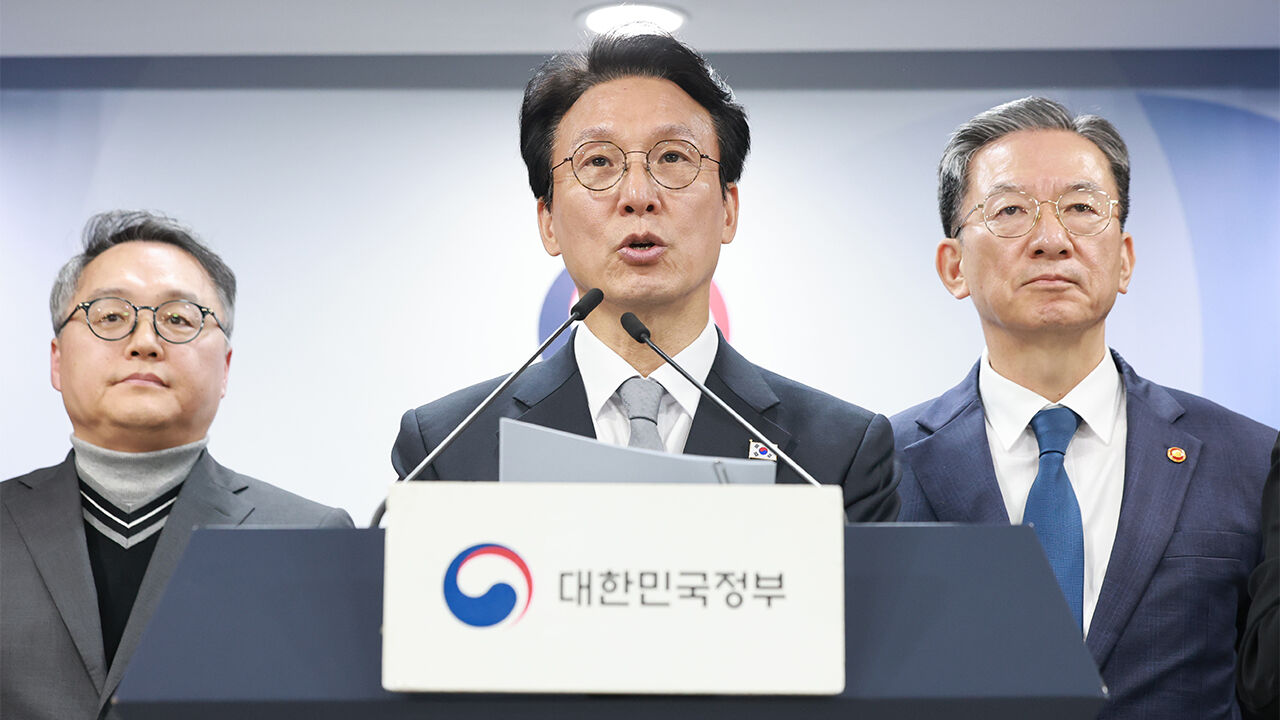 김 총리, 론스타 승소에 "한동훈 만나면 잘하셨다 말씀드릴 생각"