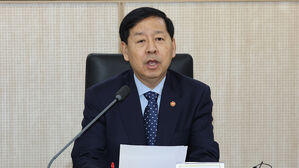 구윤철 "중국 추격 굉장히 빨라 섬뜩…미국과 글로벌 밸류체인 선점"