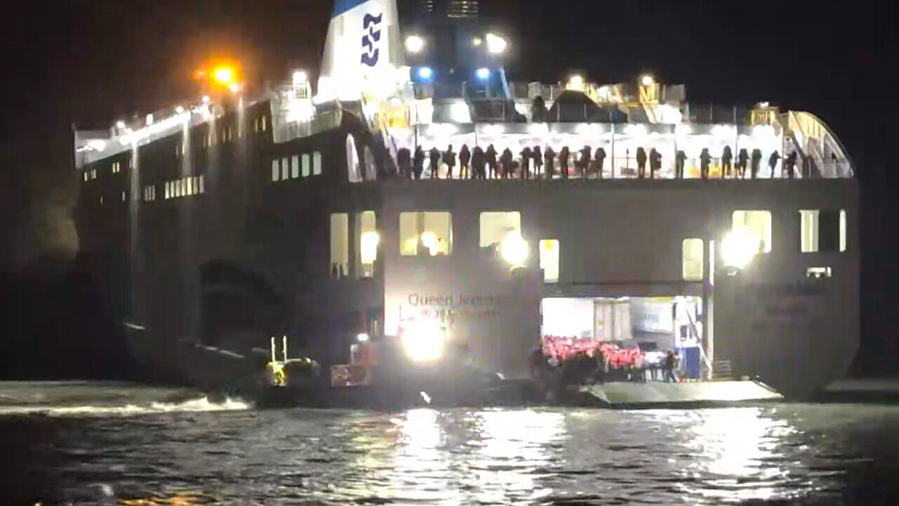 [속보] 이 대통령, 신안 여객선 좌초에 "인명 피해 없도록 신속 수습하라"