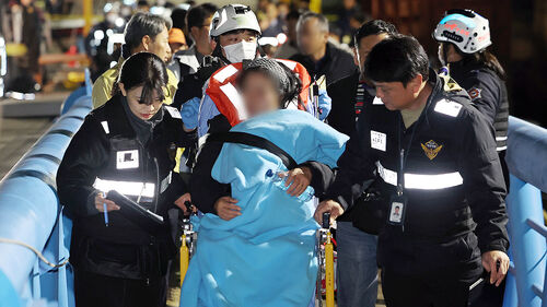 "'펑'하더니 그 큰 배가 흔들" 좌초 여객선 승객들 '혼비백산'