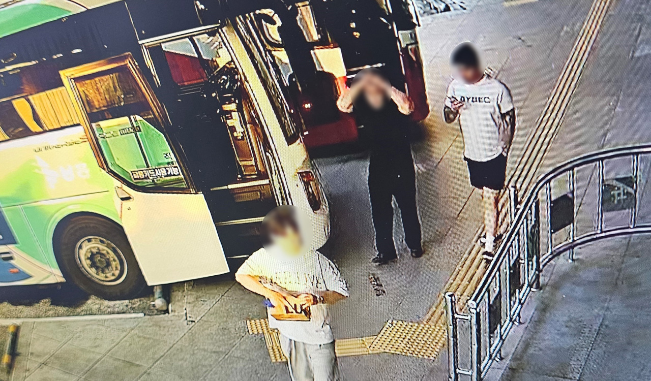 캄보디아 피싱 조직에 대포통장 갖다 바친 조폭 등 무더기 검거