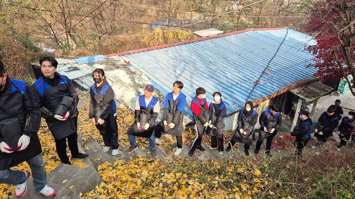 골프존그룹, 서울에서 '연탄 배달·김치 나눔' 등 봉사 활동