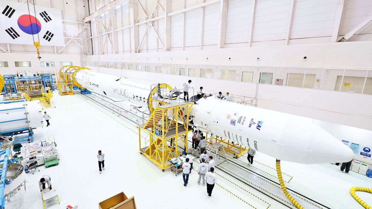 누리호 4차발사 초읽기…1·2·3단 조립 완료