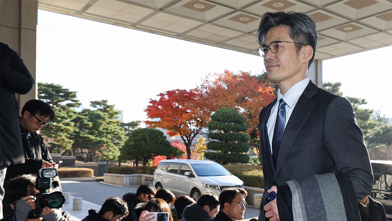 항소 포기 박철우 중앙지검장 첫출근…"어깨 무겁다" 밝힌 입장