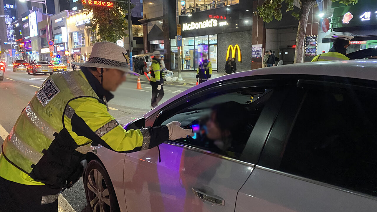 "맥주 한 잔 했는데"…'불금' 서울 유흥가 단속서 3명 면허정지