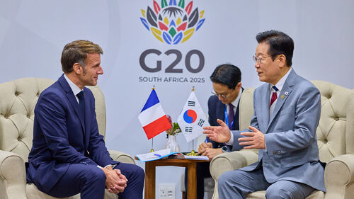 이 대통령, 마크롱 프랑스 대통령과 첫 정상회담… "AI 등 협력"