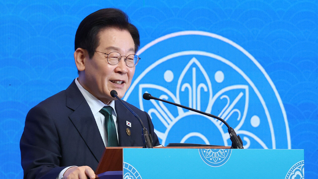 이 대통령 국정수행 긍정평가 55.9%…민주 47.5% · 국힘 34.8%