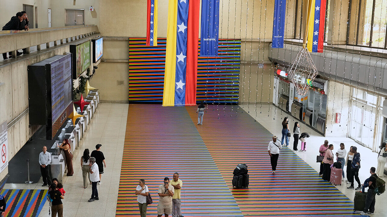 미국발 베네수 영공 비행 주의보에 전 세계 항공사 6곳 운항 취소