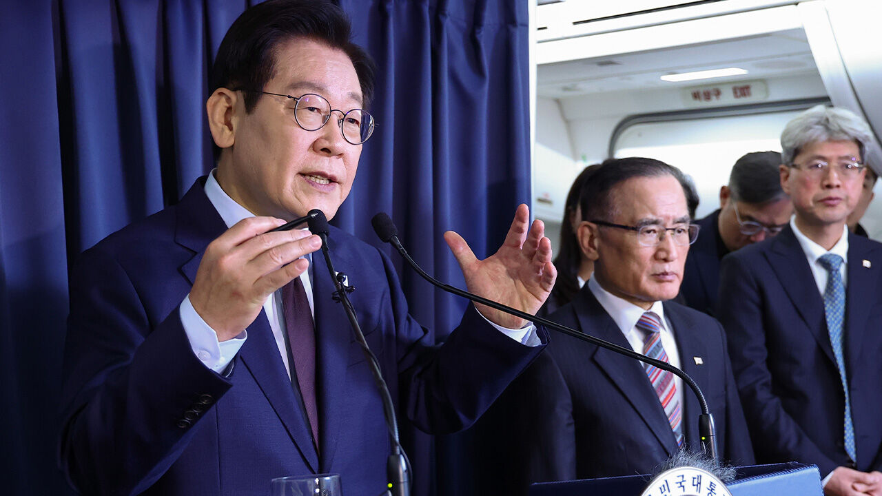 이 대통령 "남북관계, 매우 위험한 상황…대화 노력 기울여야"