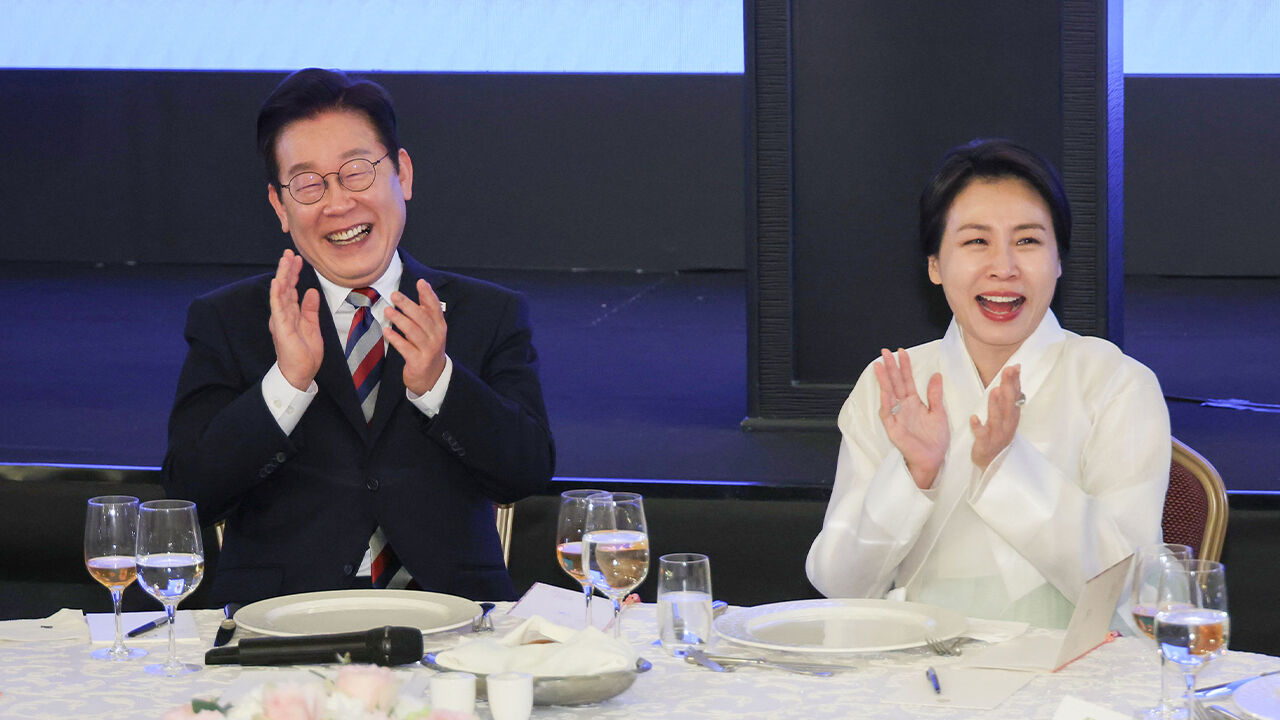 이 대통령 "국민이 주인, 이재명 흉봐도 좋다"…동포와 타운홀미팅