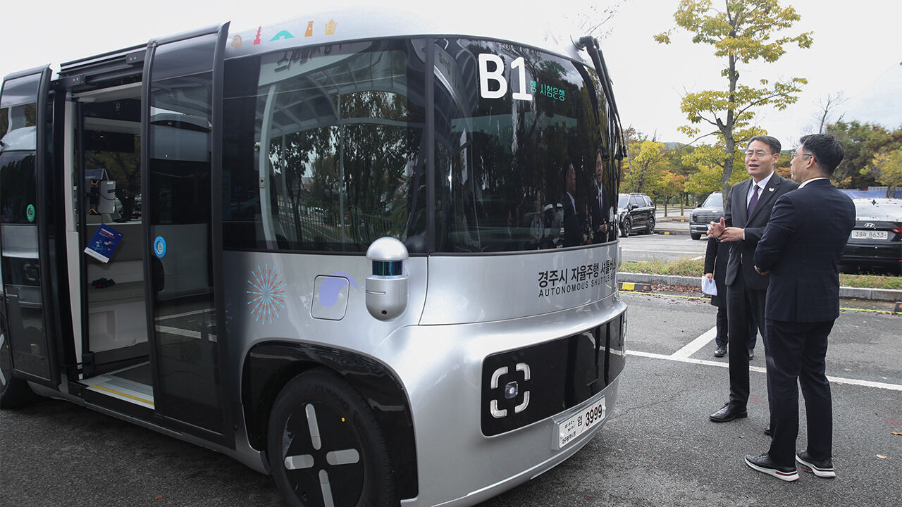 자율주행 레벨4 2027년까지 상용화…실증도시 조성·규제 합리화