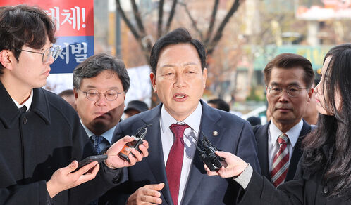 '김건희 일가 개발특혜' 김선교 의원, 특검 출석…"강압수사"