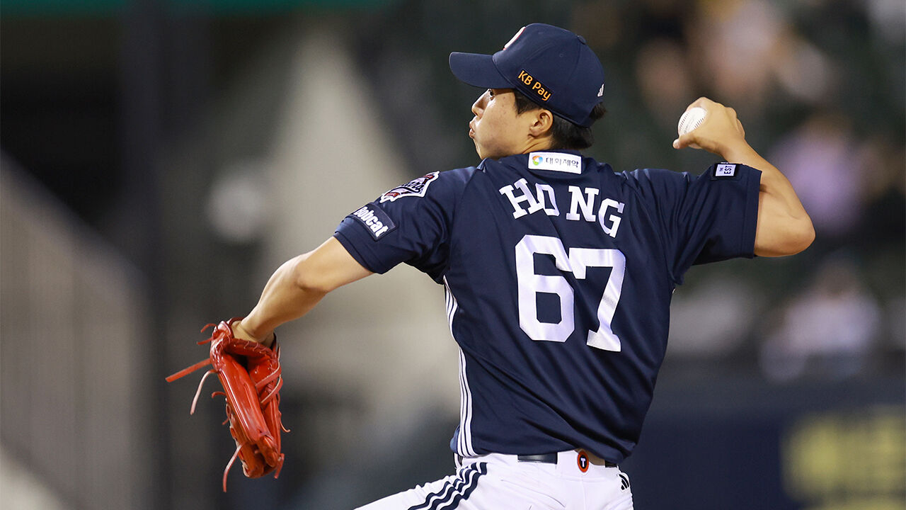 프로야구 KIA, FA 박찬호 보상 선수로 두산 투수 홍민규 선택