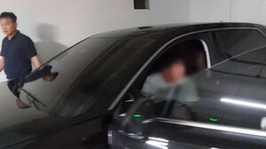 "문 열어" 차량에서 무더기 발견…120억 줄줄이 뜯겼다