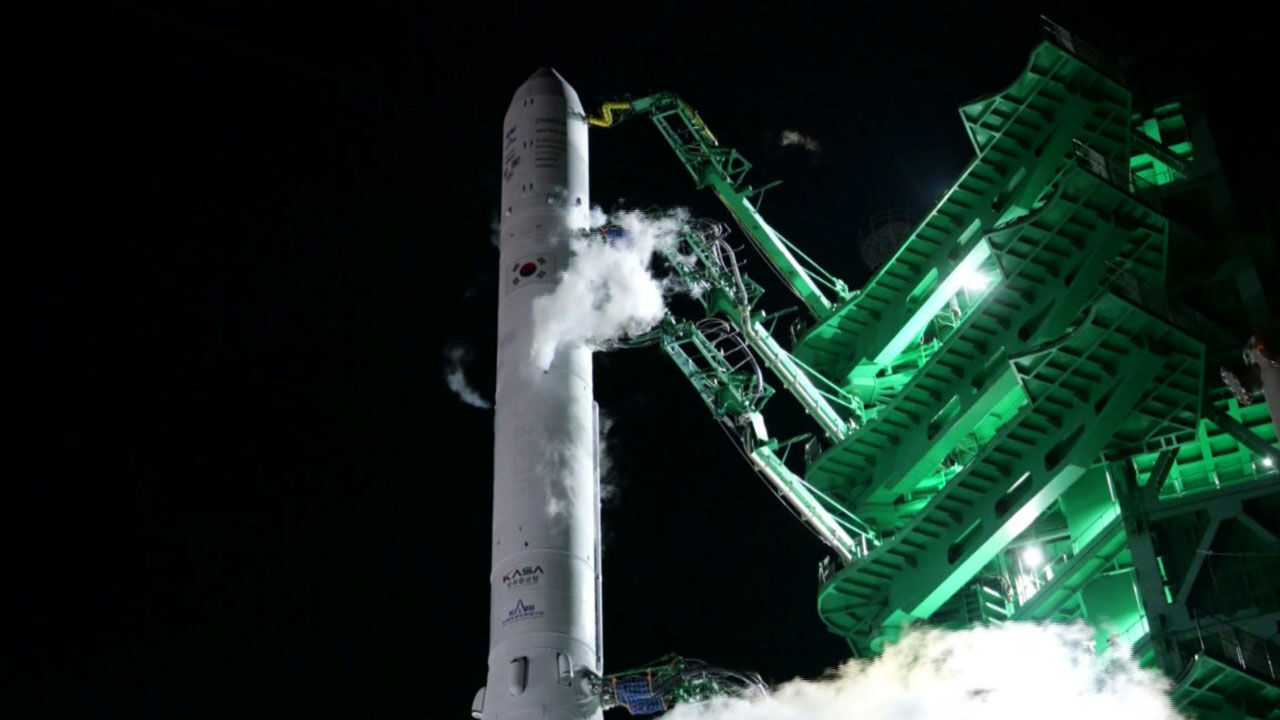 누리호 발사 시각 1시 13분으로 변경…"압력 센서 신호 이상"