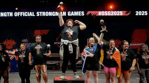 "세계 최강 여성" 대회 1등 하루 만에 실격…충격 반전