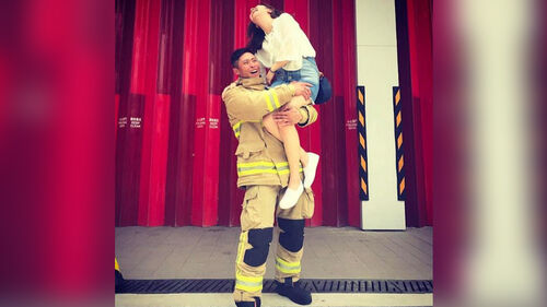 결혼 앞둔 홍콩 소방관 순직…"내 슈퍼히어로 떠났다"