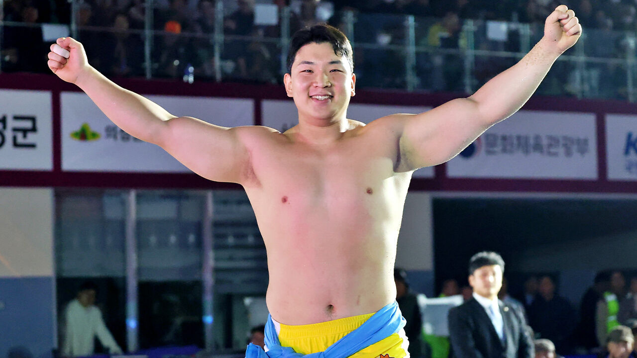 울주군청 김무호, 천하장사 대회서 통산 9번째 한라장사