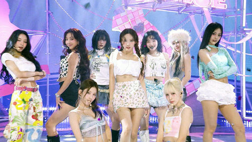 트와이스 스트래티지, 미국 레코드산업협회 플래티넘 인증