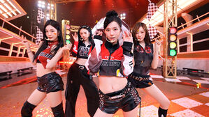 홍콩 아파트 단지 화재에 국내 스타들 마음 전해