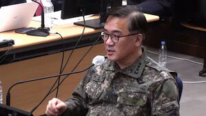 "그녀가 보고 싶어 죽겠다!"…'황당' 주장에 방청석도 폭소