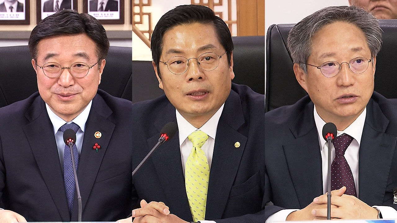 (왼쪽부터) 윤호중 행정안전부 장관, 구재이 한국세무사회 회장, 방문신 SBS 대표이사