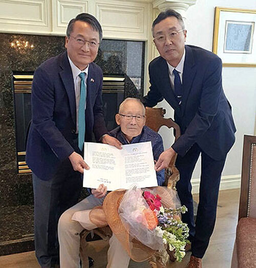 이 대통령, '최고령' 이하전 애국지사에 생일 축전 (사진=이재명 대통령 페이스북 캡처, 연합뉴스)