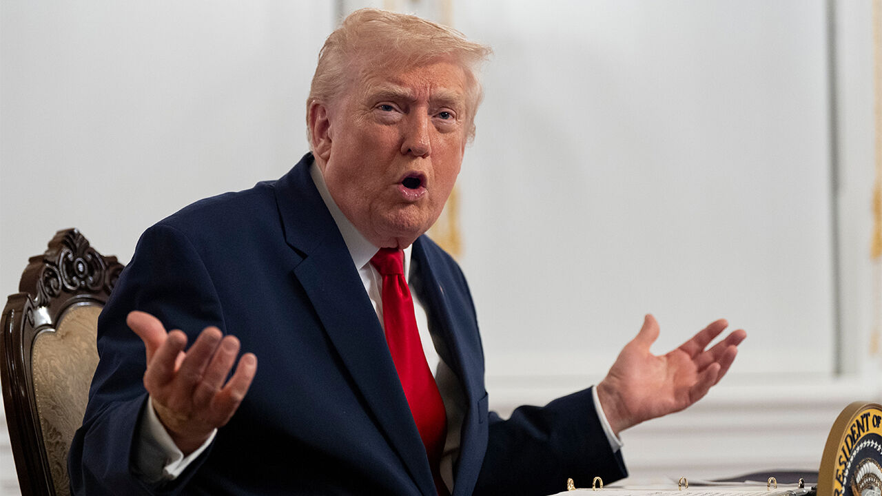 트럼프 "베네수 영공 폐쇄" 압박…베네수 "식민주의적 위협"