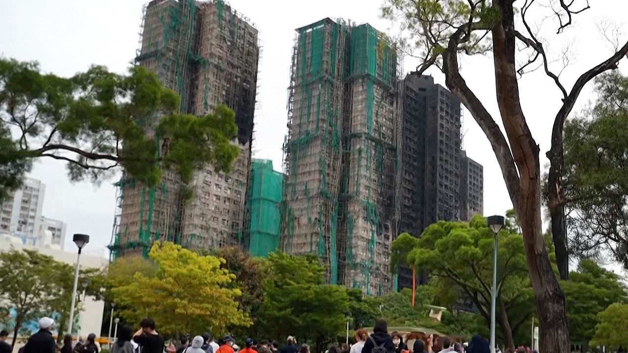 "화재 참사로 정부 증오 선동"…홍콩 정부, 2명 추가 체포