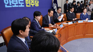 민주 "진실 접근 제약…3대 특검 미진한 부분 모아 종합 특검 검토"