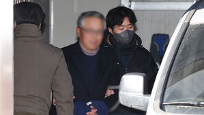 서부지법 난동 '특임전도사' 2심도 징역 3년 6개월&hellip;항의 소란