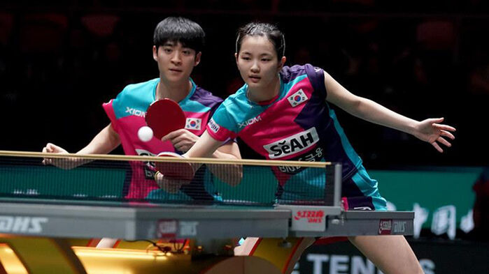 혼성단체 월드컵 혼합복식에 나선 박강현(왼쪽)과 김나영