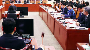 '내란전담재판부' 소위 통과…국힘 "나치 독재의 길"