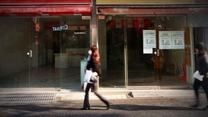 여전히 생생한 그날의 악몽…"줄줄이 곤두박질" 여파 계속