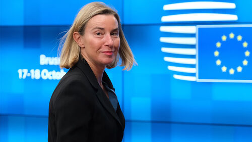 "전 EU 외교수장, 부패 혐의로 구금"