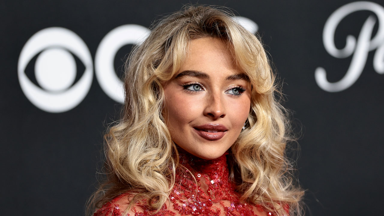 백악관 이민단속 영상에 노래 쓰이자…사브리나 카펜터 