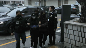 '16개월 영아 학대 살해' 친모&middot;계부 송치&hellip;석 달간 수차례 폭행